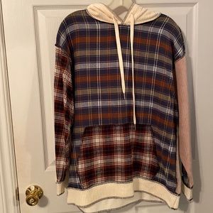 Plaid hoodie. Size small. Like new.